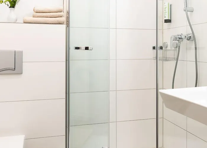 Gaestehaus Lazarus 2* برلين